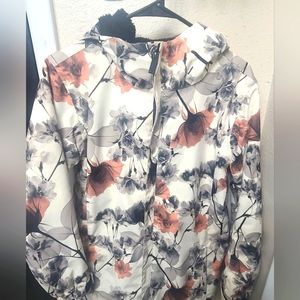 686 snowboarding / ski jacket - going to Goodwill soon - accepting offers!